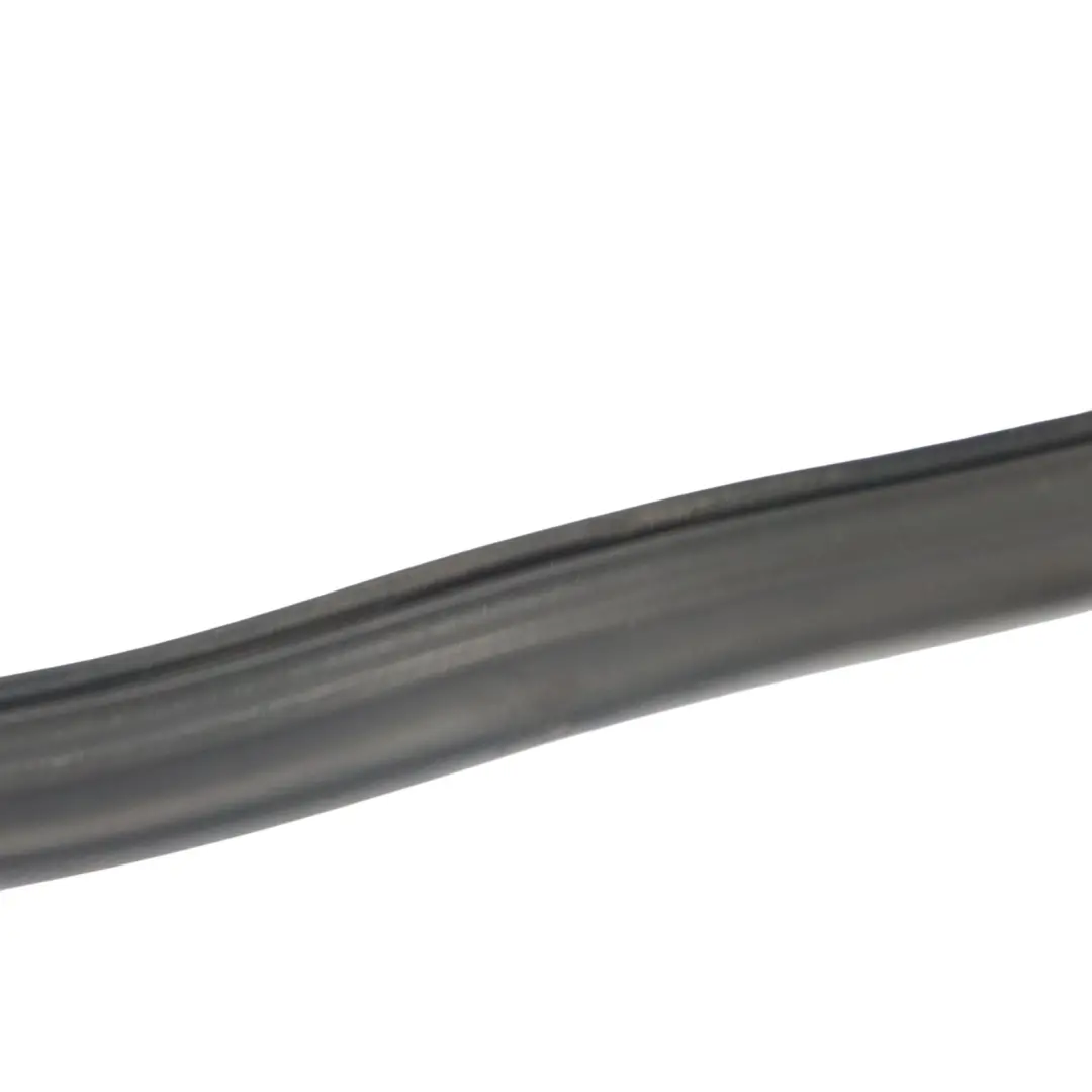 Striscia anteriore cofano motore gomma guarnizione tenuta per Audi Q3 8U con numero di parte 8U0823723 Audi Q3 8U Striscia anteriore cofano motore gomma guarnizione tenuta - SKU 8U0823723 - Numero di parte 8U0823723