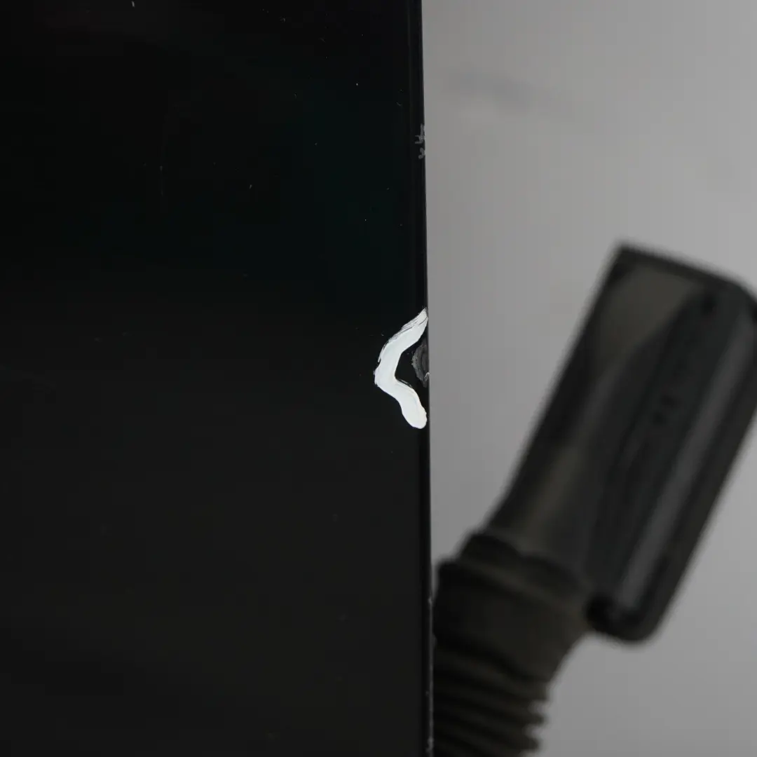 Panneau de recouvrement de porte avant droite Mythical Black - Y9T pour Audi Q3 8U à propos du numéro de pièce 8U0831052C Audi Q3 8U Panneau de recouvrement de porte avant droite Mythical Black - Y9T - SKU 8U0831052C-MYB - Numéro de pièce 8U0831052C