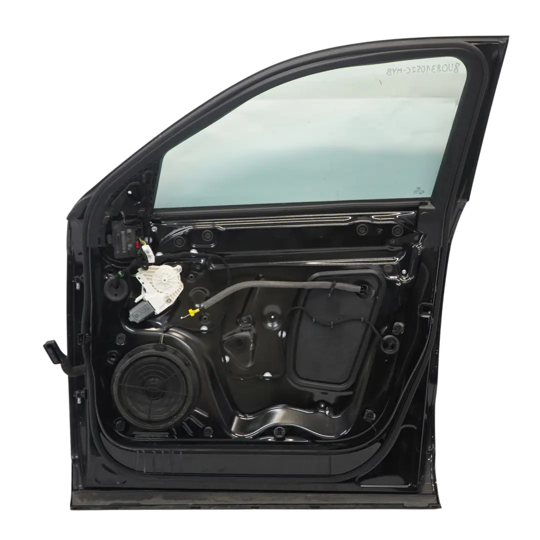 Porta anteriore destra Pannello di copertura Mythical Black - Y9T per Audi Q3 8U con numero di parte 8U0831052C Audi Q3 8U Porta anteriore destra Pannello di copertura Mythical Black - Y9T - SKU 8U0831052C-MYB - Numero di parte 8U0831052C