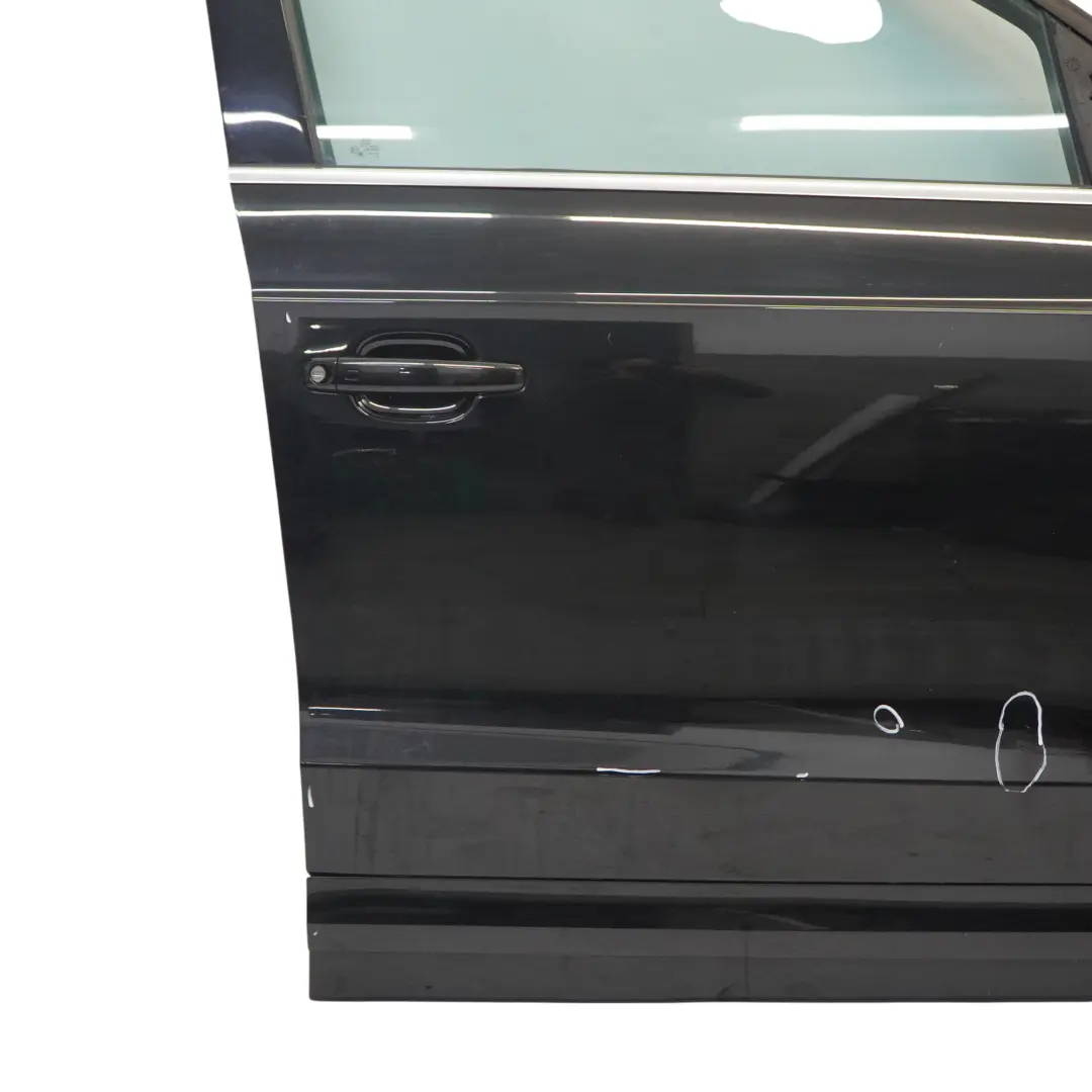 Audi Q3 8U Panel Revestimiento Puerta Delantera Derecha Mythical Black - Y9T - SKU 8U0831052C-MYB - Número de pieza 8U0831052C