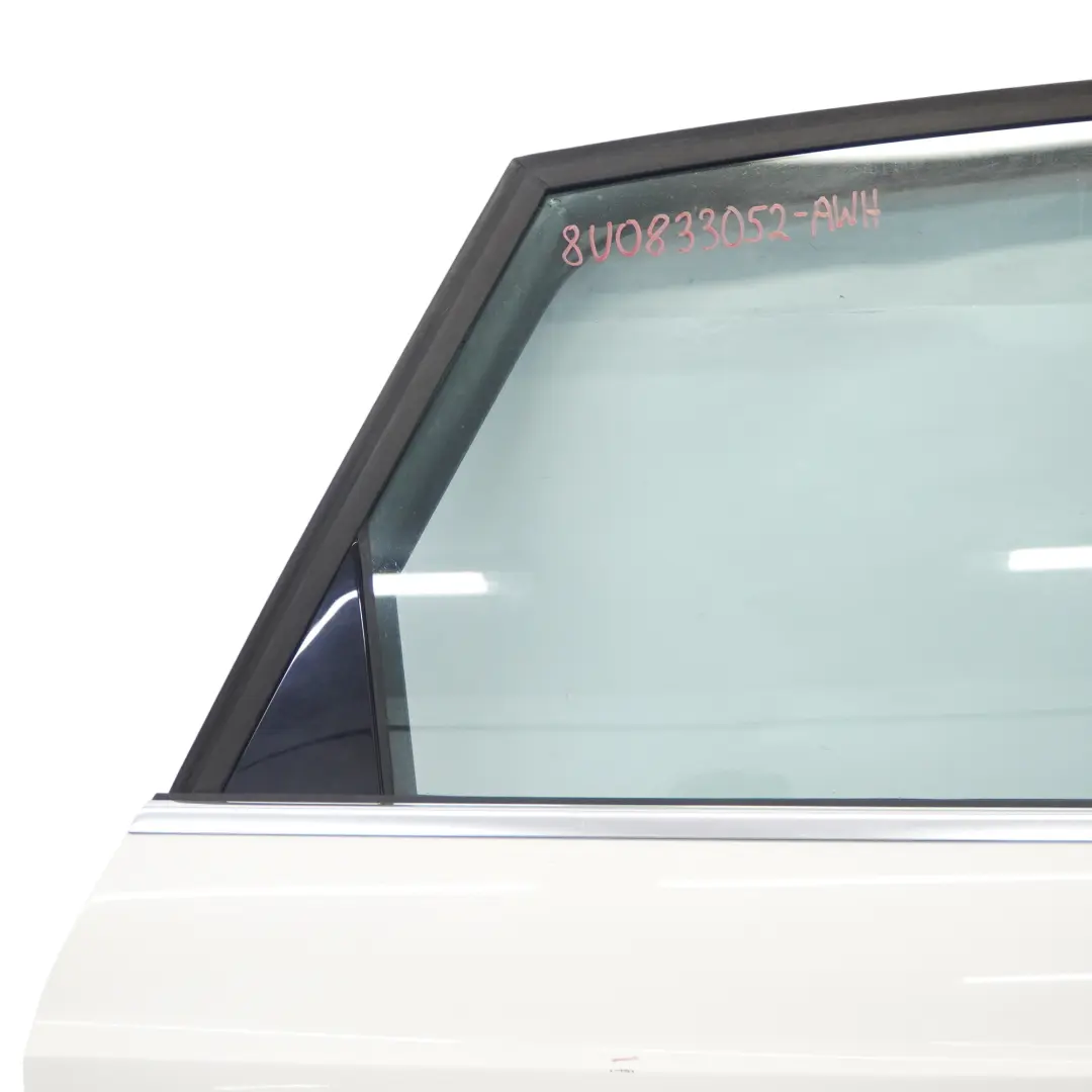 Drzwi Prawe Tylne Amalfi White Biały - Y9K do Audi Q3 8U o numerze 8U0833052 Audi Q3 8U Drzwi Prawe Tylne Amalfi White Biały - Y9K - SKU 8U0833052-AWH - Numer Części 8U0833052