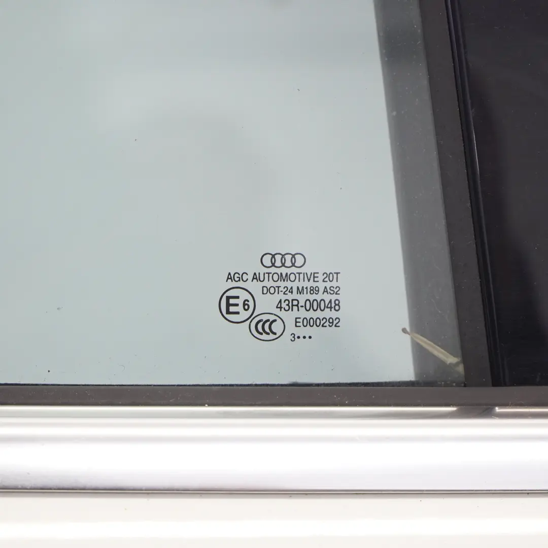 Porta posteriore destra Amalfi White Bianco - Y9K per Audi Q3 8U con numero di parte 8U0833052 Audi Q3 8U Porta posteriore destra Amalfi White Bianco - Y9K - SKU 8U0833052-AWH - Numero di parte 8U0833052