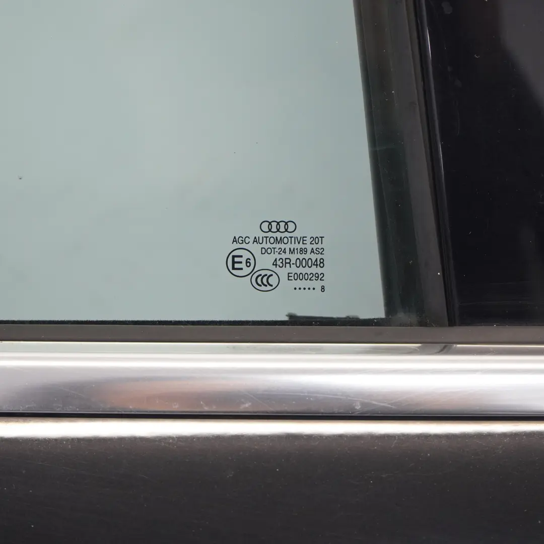 Panneau de recouvrement de porte arrière droite Mythical Black - Y9T pour Audi Q3 8U à propos du numéro de pièce 8U0833052B Audi Q3 8U Panneau de recouvrement de porte arrière droite Mythical Black - Y9T - SKU 8U0833052B-MYB - Numéro de pièce 8U0833052B