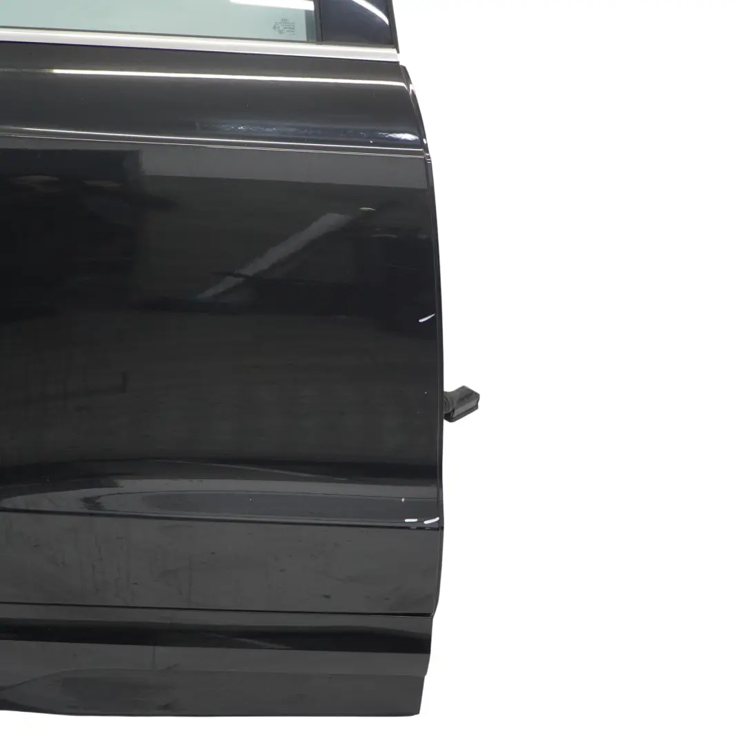 Audi Q3 8U Puerta Trasera Derecha Panel Revestimiento Mythical Black - Y9T - SKU 8U0833052B-MYB - Número de pieza 8U0833052B