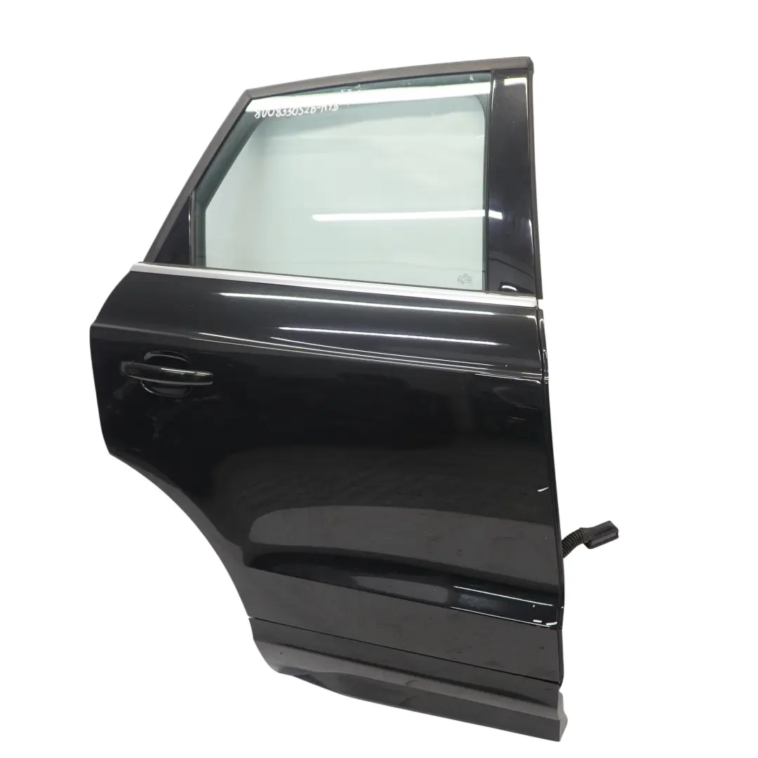 Audi Q3 8U Puerta Trasera Derecha Panel Revestimiento Mythical Black - Y9T - SKU 8U0833052B-MYB - Número de pieza 8U0833052B