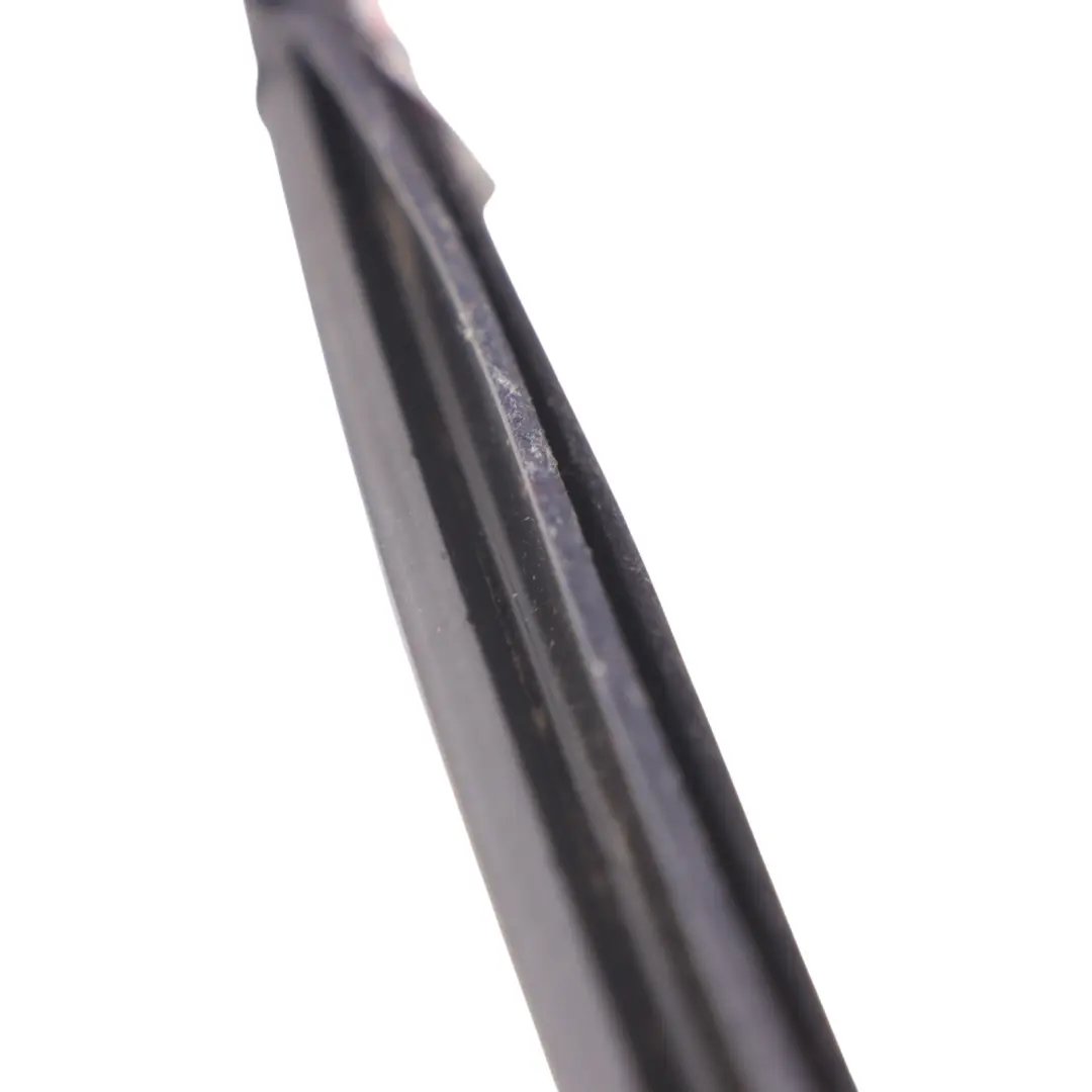 Finestra Guarnizione Striscia Interna Anteriore Destra per Audi Q3 8U con numero di parte 8U0837480 Audi Q3 8U Finestra Guarnizione Striscia Interna Anteriore Destra - SKU 8U0837480 - Numero di parte 8U0837480