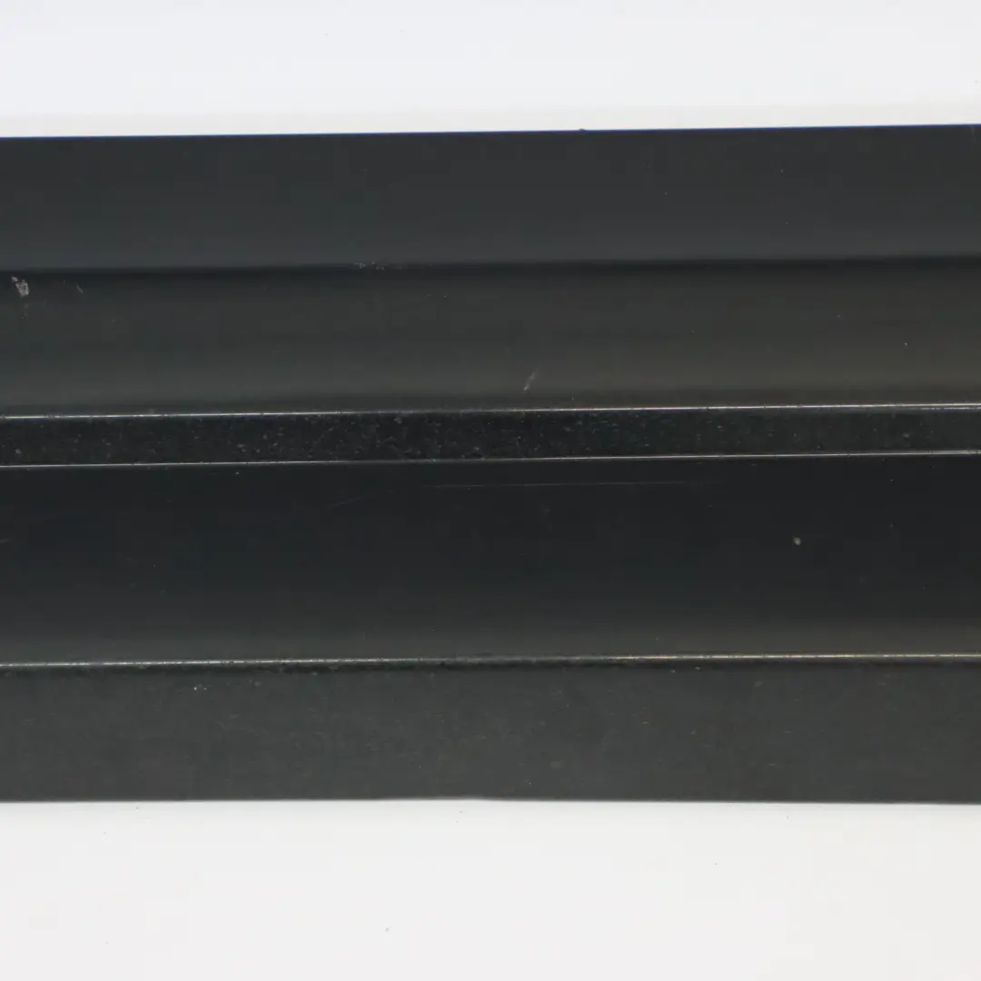 Rivestimento porta S-Line anteriore sinistra Mythical Black - Y9T per Audi Q3 8U con numero di parte 8U0853959R Audi Q3 8U Rivestimento porta S-Line anteriore sinistra Mythical Black - Y9T - SKU 8U0853959R-MYB - Numero di parte 8U0853959R