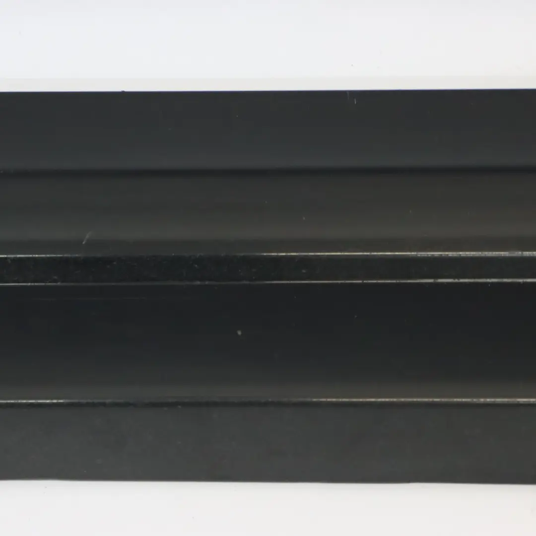 Embellecedor de puerta S-Line Delantero Izquierdo Mythical Black Y9T para Audi Q3 8U con número de pieza 8U0853959R Audi Q3 8U Embellecedor de puerta S-Line Delantero Izquierdo Mythical Black Y9T - SKU 8U0853959R-MYB - Número de pieza 8U0853959R