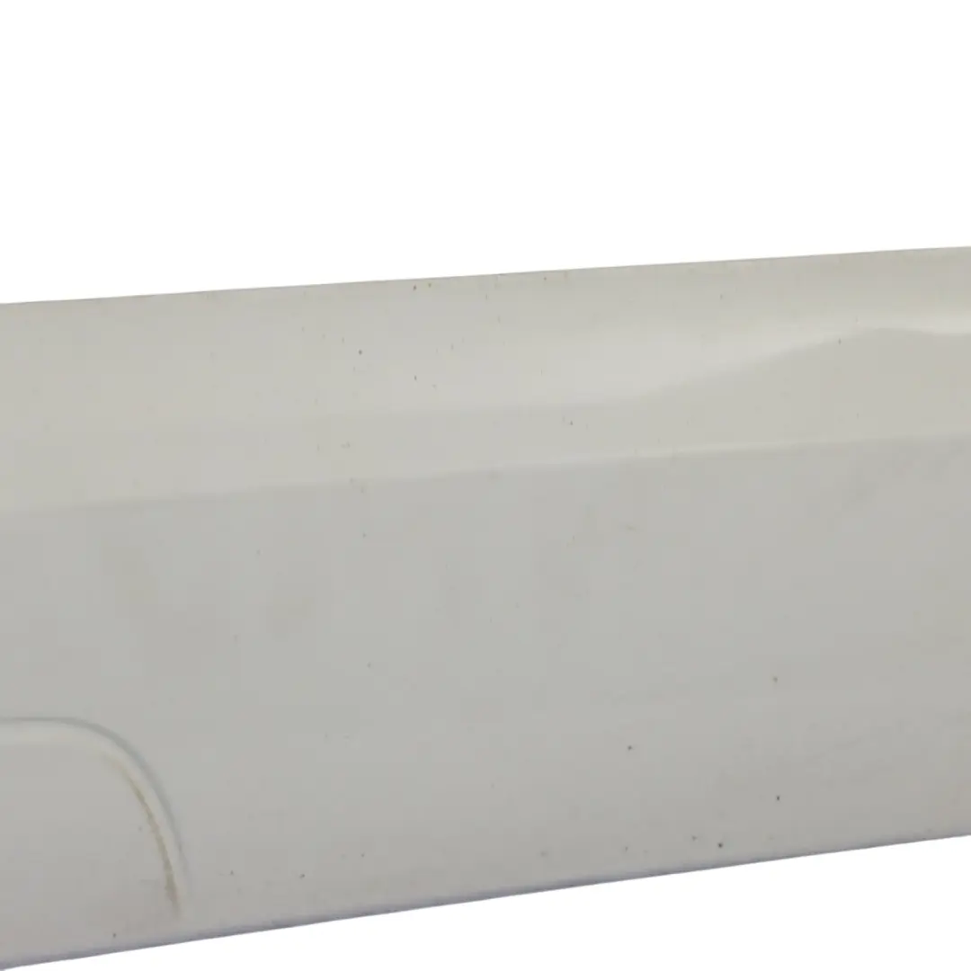 anteriore porta inferiore modanatura striscia destra per Audi Q3 8U con numero di parte 8U0853960M Audi Q3 8U anteriore porta inferiore modanatura striscia destra - SKU 8U0853960M-AWH - Numero di parte 8U0853960M