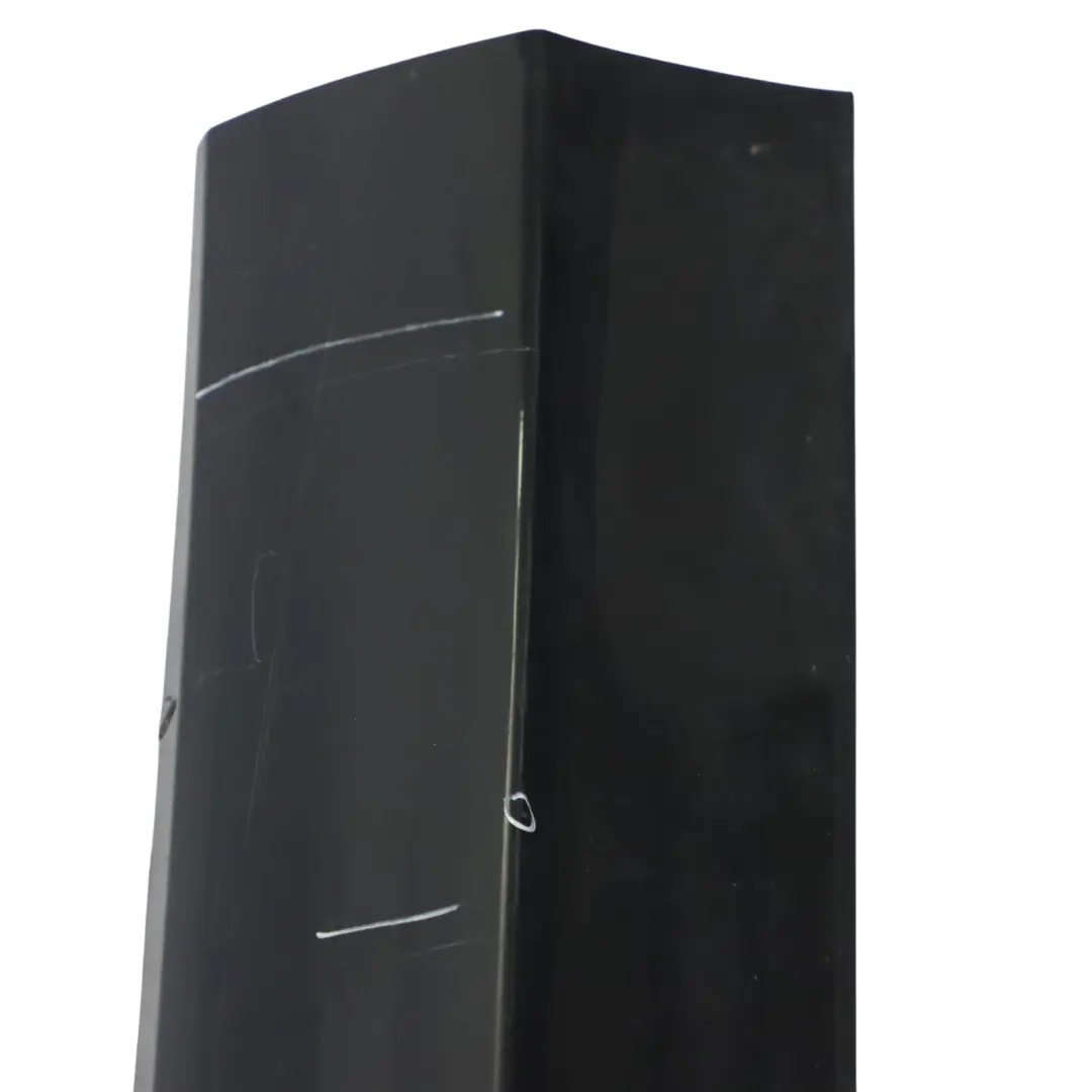 moldura de puerta trasera derecha Brilliant Black Metallic - Y9B para Audi Q3 8U con número de pieza 8U0853970N Audi Q3 8U moldura de puerta trasera derecha Brilliant Black Metallic - Y9B - SKU 8U0853970N-BBL - Número de pieza 8U0853970N