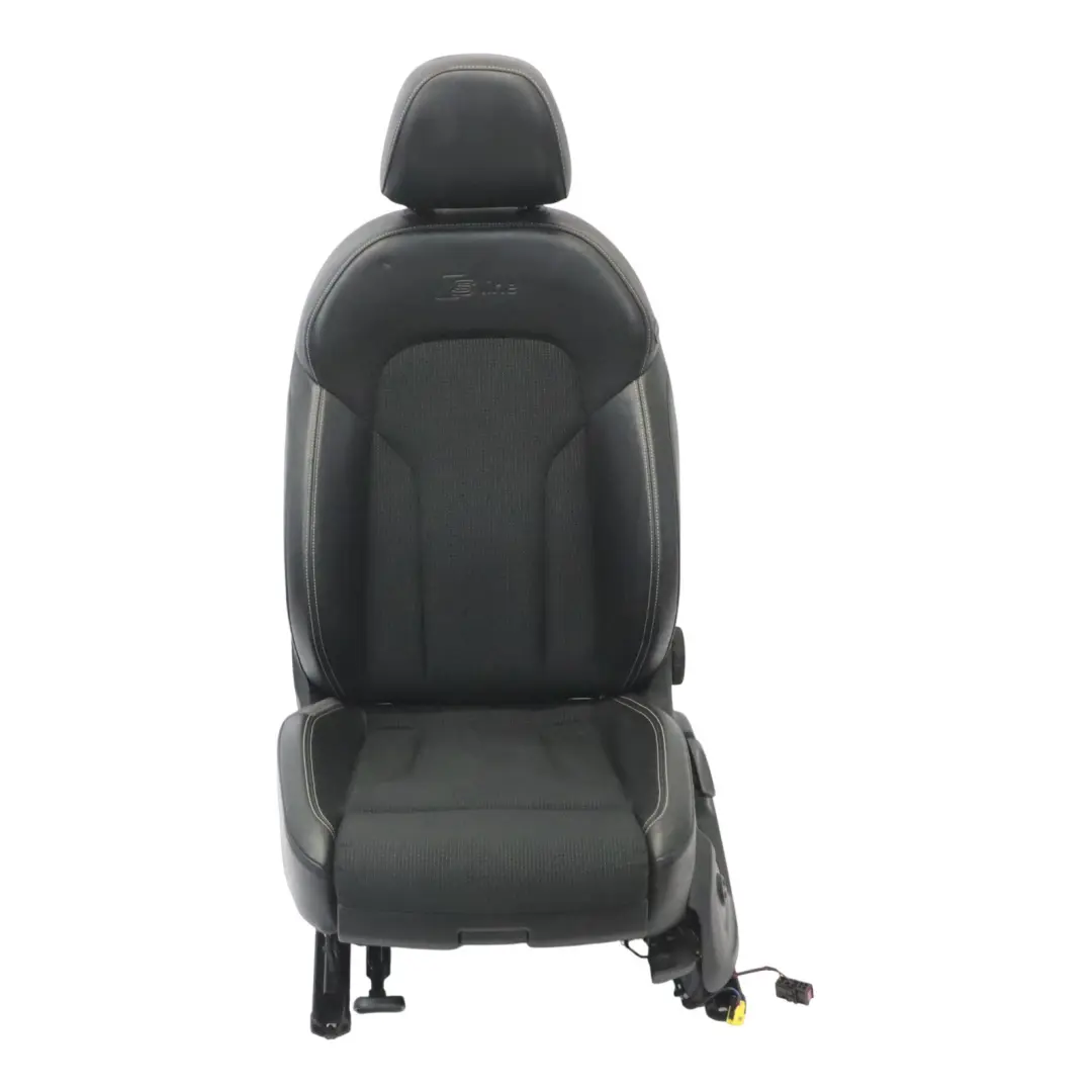 Fotel Sport Przedni Lewy Przód S-Line Półskóra Czarno Srebrny do Audi Q3 8U o numerze 8U0881805AM Audi Q3 8U Fotel Sport Przedni Lewy Przód S-Line Półskóra Czarno Srebrny - SKU 8U0881805AM - Numer Części 8U0881805AM