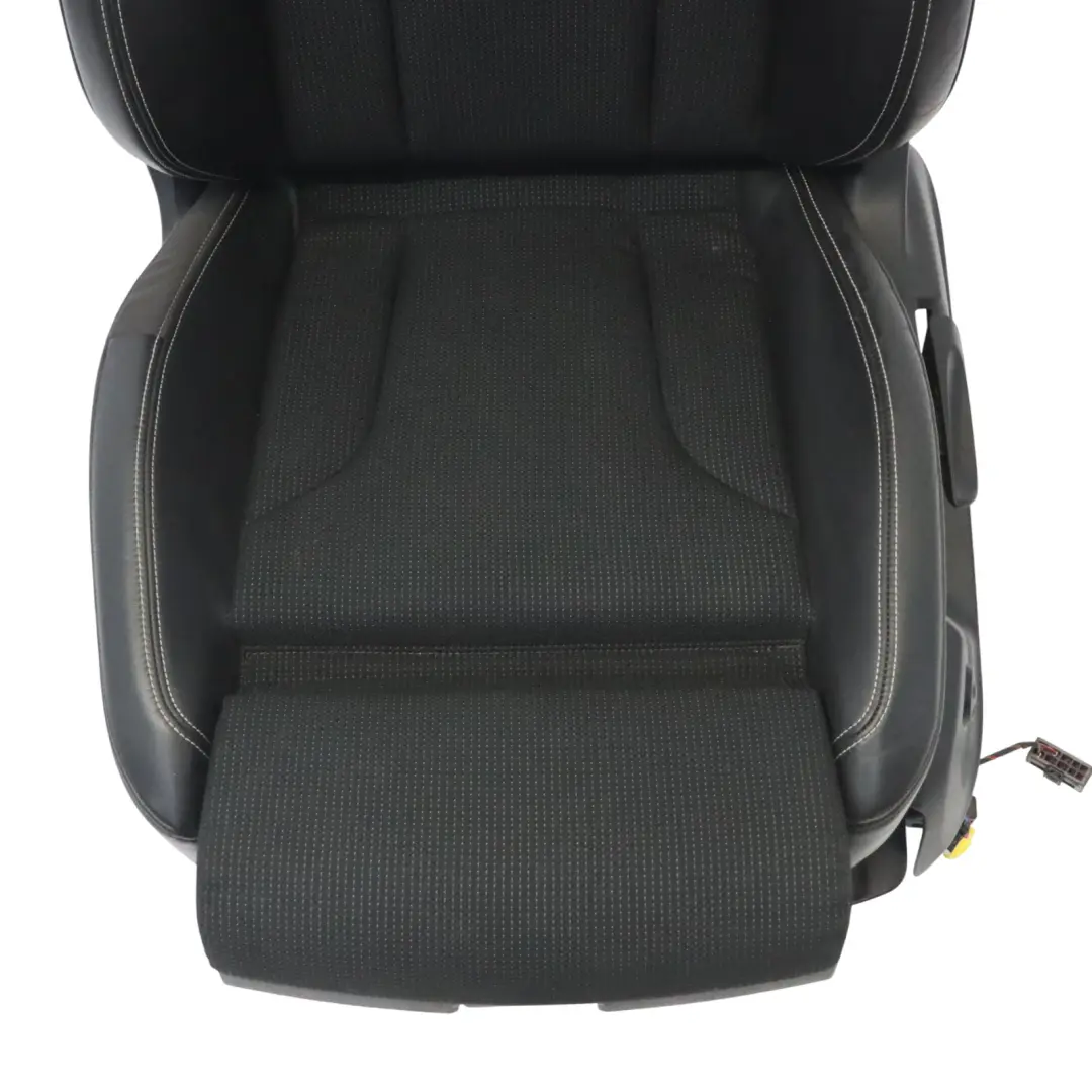 Delantero Izquierdo S-Line Medio Cuero Negro Plata para Audi Q3 8U Sport Seat con número de pieza 8U0881805AM Audi Q3 8U Sport Seat Delantero Izquierdo S-Line Medio Cuero Negro Plata - SKU 8U0881805AM - Número de pieza 8U0881805AM