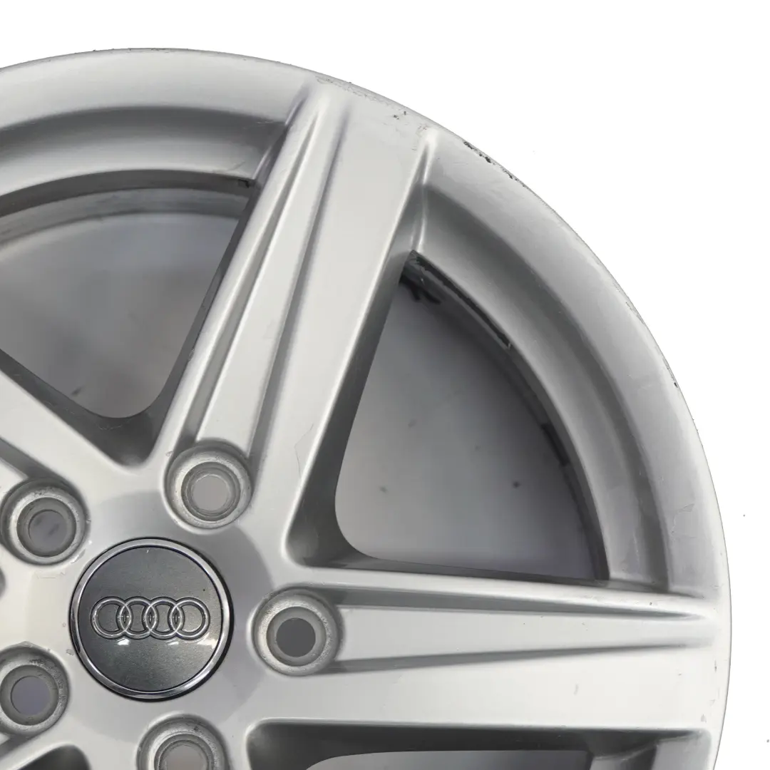 Cerchio in lega argento 16" 7J ET48 Star Spoke per Audi A3 8V con numero di parte 8V0601025CR Audi A3 8V Cerchio in lega argento 16" 7J ET48 Star Spoke - SKU 8V0601025CR-1 - Numero di parte 8V0601025CR