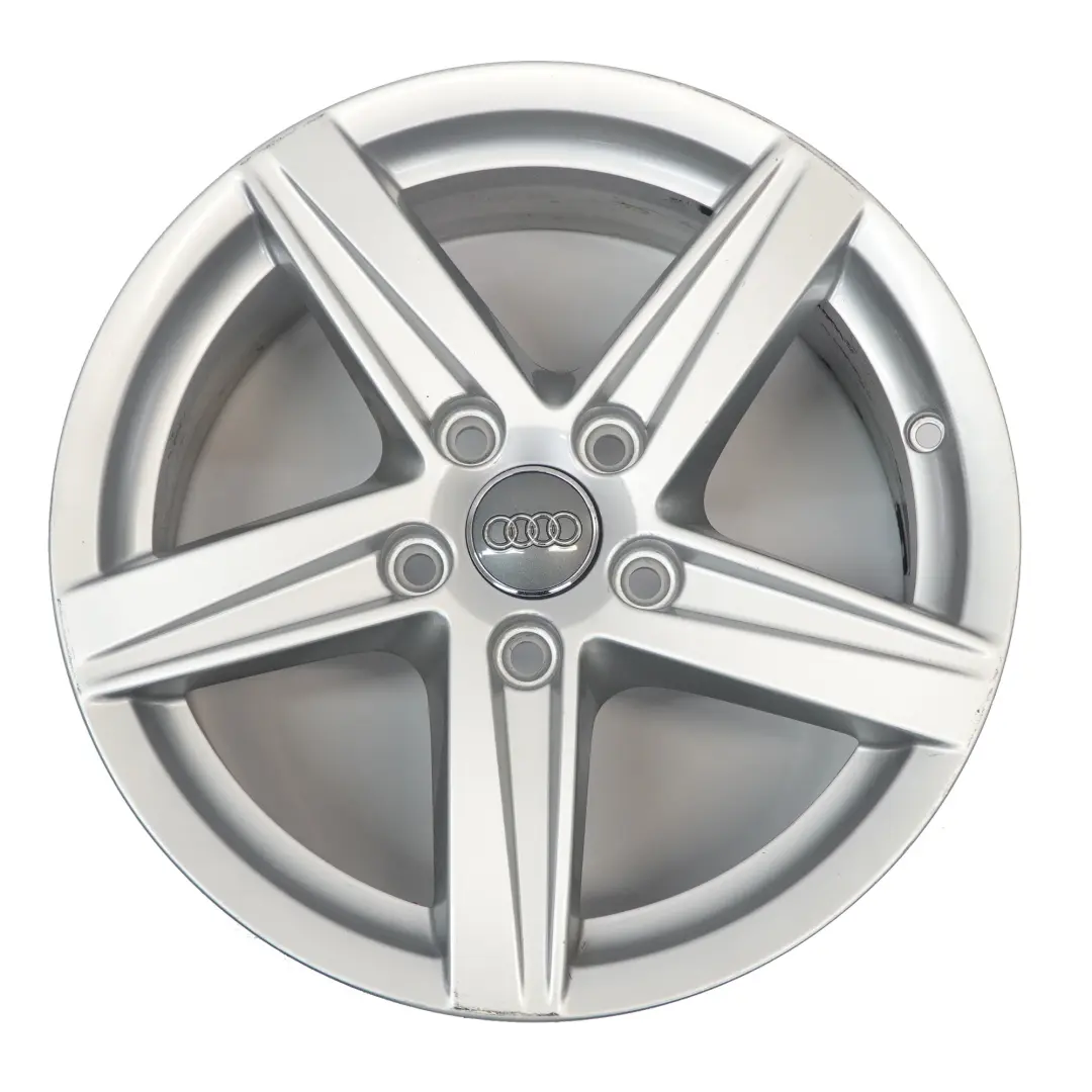 Llanta de aleación plateada Audi A3 8V 16" 7J ET:48 Star Spoke para con número de pieza 8V0601025CR Llanta de aleación plateada Audi A3 8V 16" 7J ET:48 Star Spoke - SKU 8V0601025CR-2 - Número de pieza 8V0601025CR
