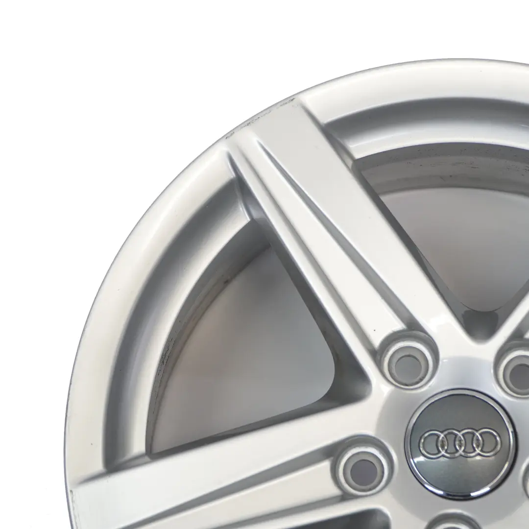 Audi A3 8V Jante argentée en alliage 16" 7J ET:48 Star Spoke - SKU 8V0601025CR-2 - Numéro de pièce 8V0601025CR