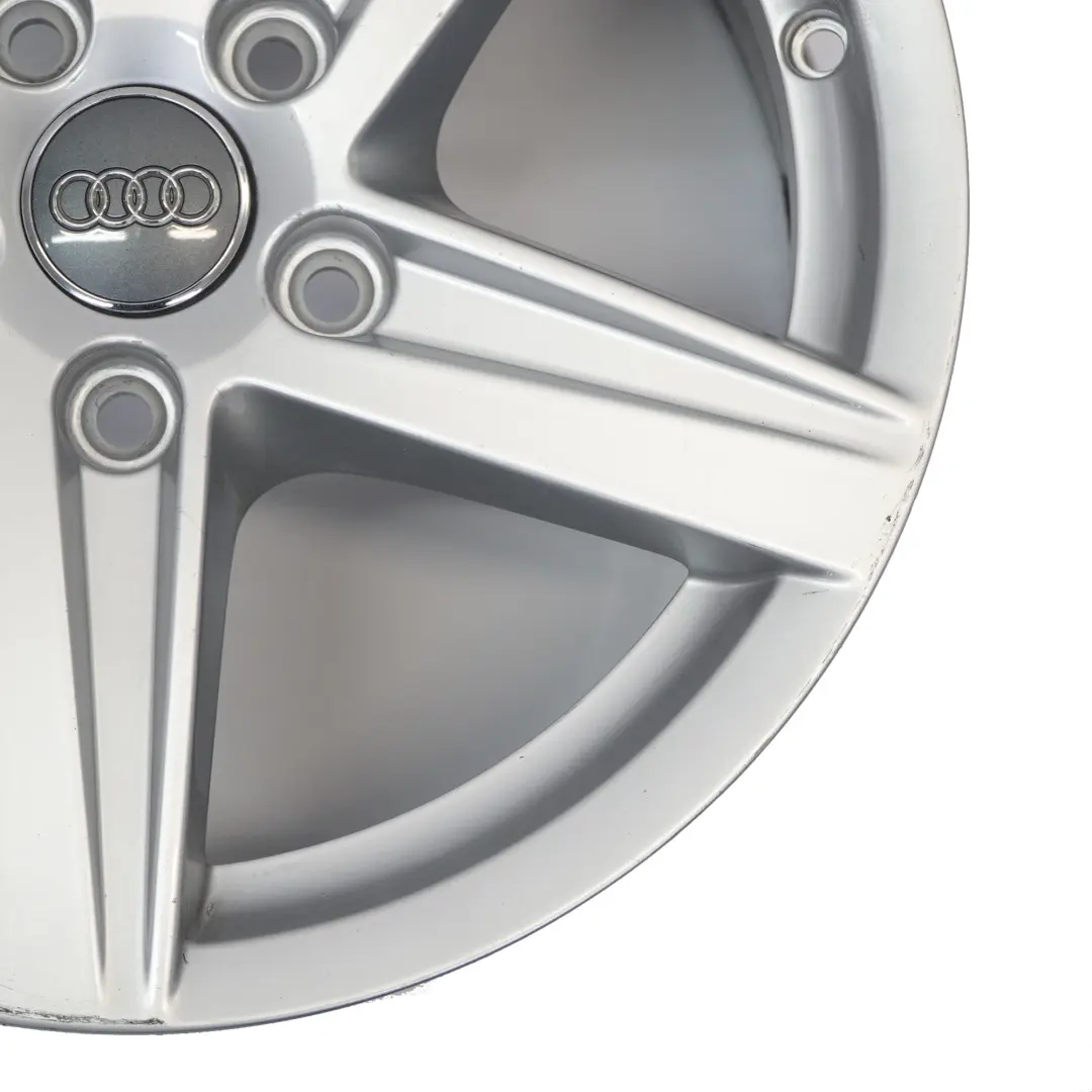 Audi A3 8V Jante argentée en alliage 16" 7J ET:48 Star Spoke - SKU 8V0601025CR-2 - Numéro de pièce 8V0601025CR