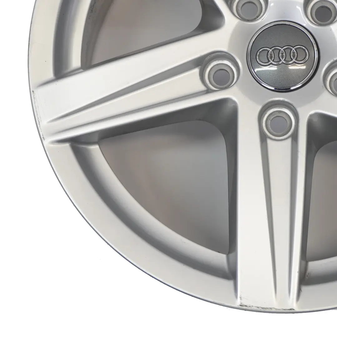 Jante argentée en alliage 16" 7J ET:48 Star Spoke pour Audi A3 8V à propos du numéro de pièce 8V0601025CR Audi A3 8V Jante argentée en alliage 16" 7J ET:48 Star Spoke - SKU 8V0601025CR-2 - Numéro de pièce 8V0601025CR