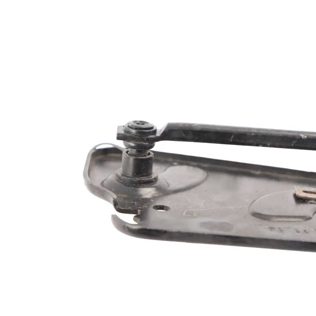 Front Engine Hood Bonnet Catch Latch Lock to Audi A3 8V with Part number 8V0823186B Audi A3 8V Front Engine Hood Bonnet Catch Latch Lock - SKU 8V0823186B - Part number 8V0823186B