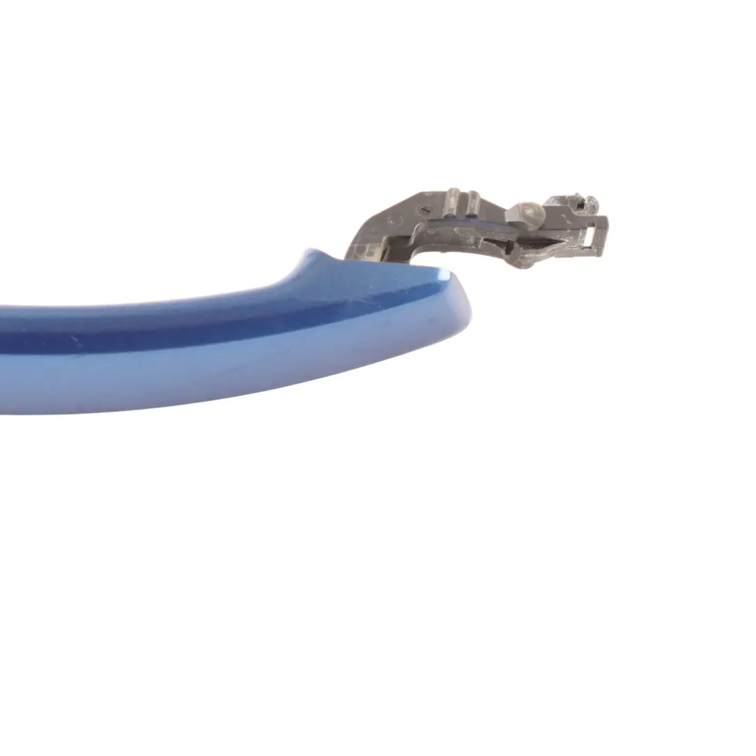 Tirador Puerta Delantera Trasera Izquierda Arrow Grey Pearl - Z7W para Audi Q2 GA con número de pieza 8V0837205A Audi Q2 GA Tirador Puerta Delantera Trasera Izquierda Arrow Grey Pearl - Z7W - SKU 8V0837205A-SEB - Número de pieza 8V0837205A