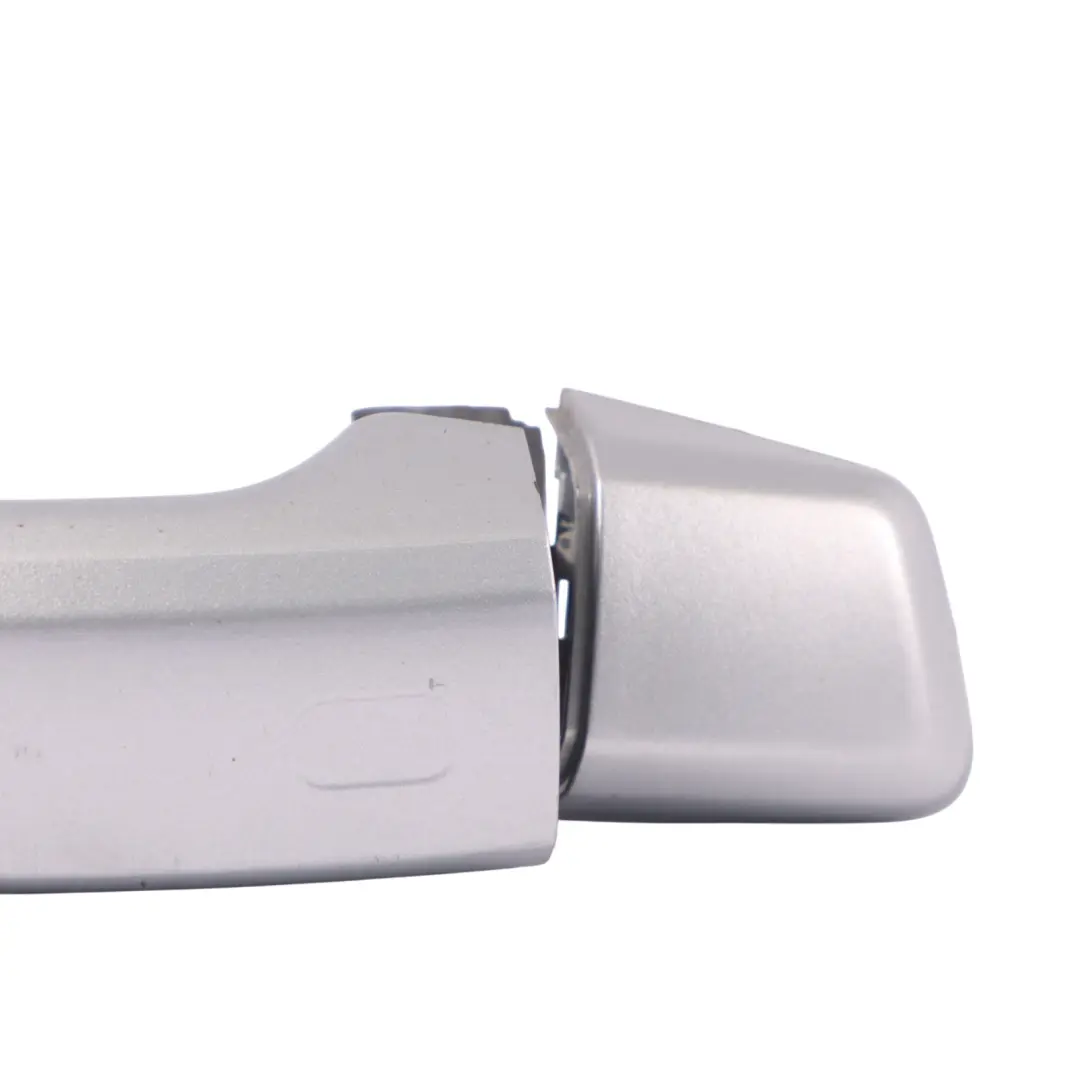 Audi A3 8V Manija de la puerta trasera derecha Foil Plata Z7G - SKU 8V0837206A-FSI - Número de pieza 8V0837206A
