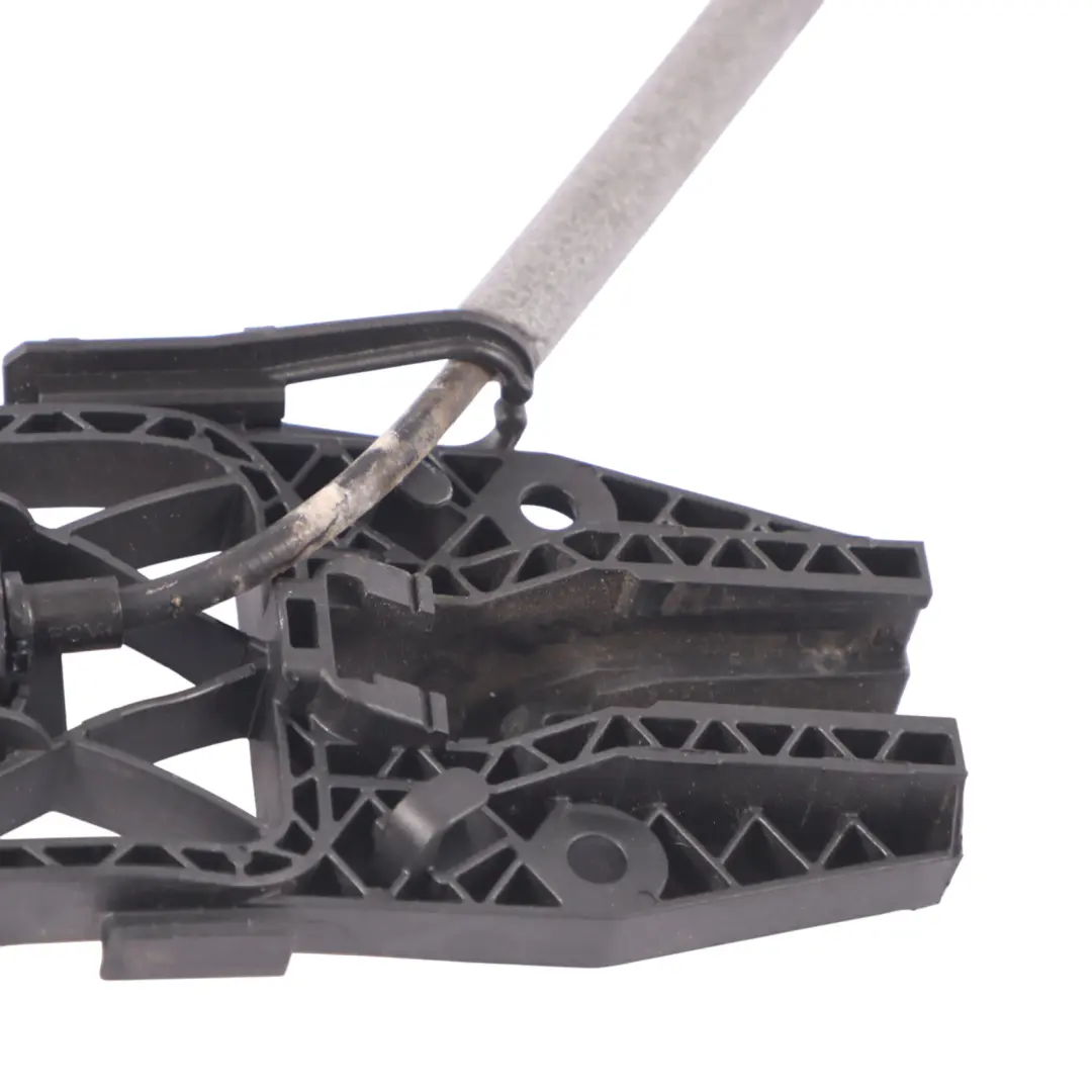 Puerta Exterior Manija Soporte Delantero Lado Conductor para Audi A3 8V con número de pieza 8V0837885 Audi A3 8V Puerta Exterior Manija Soporte Delantero Lado Conductor - SKU 8V0837885 - Número de pieza 8V0837885