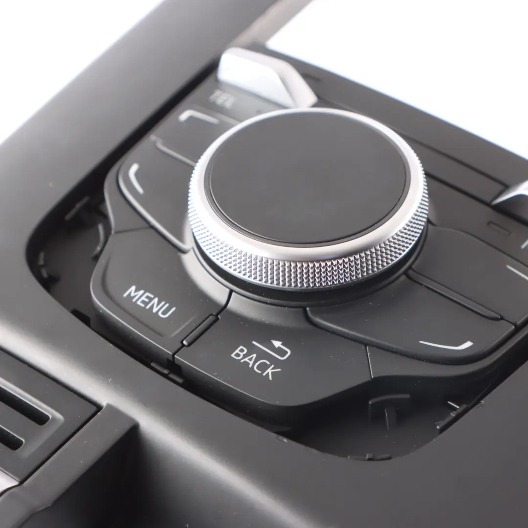 Audi TT 8J Console Centrale Multimédia De Navigation - SKU 8V0919614B - Numéro de pièce 8V0919614B