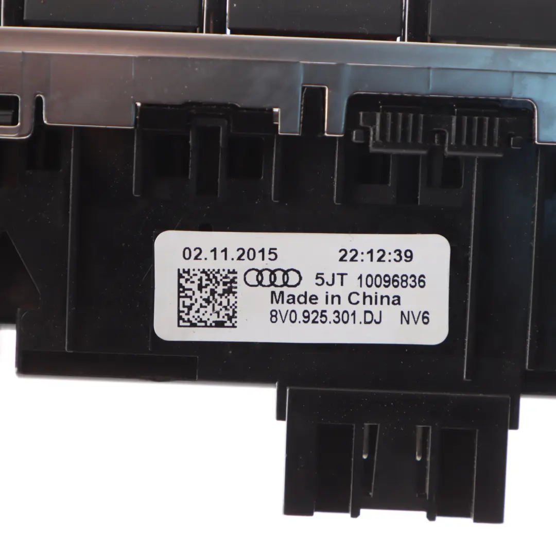 Audi A3 RS3 8V Panneau Commande Multi Interrupteurs Console Feux - SKU 8V0925301DJ - Numéro de pièce 8V0925301DJ