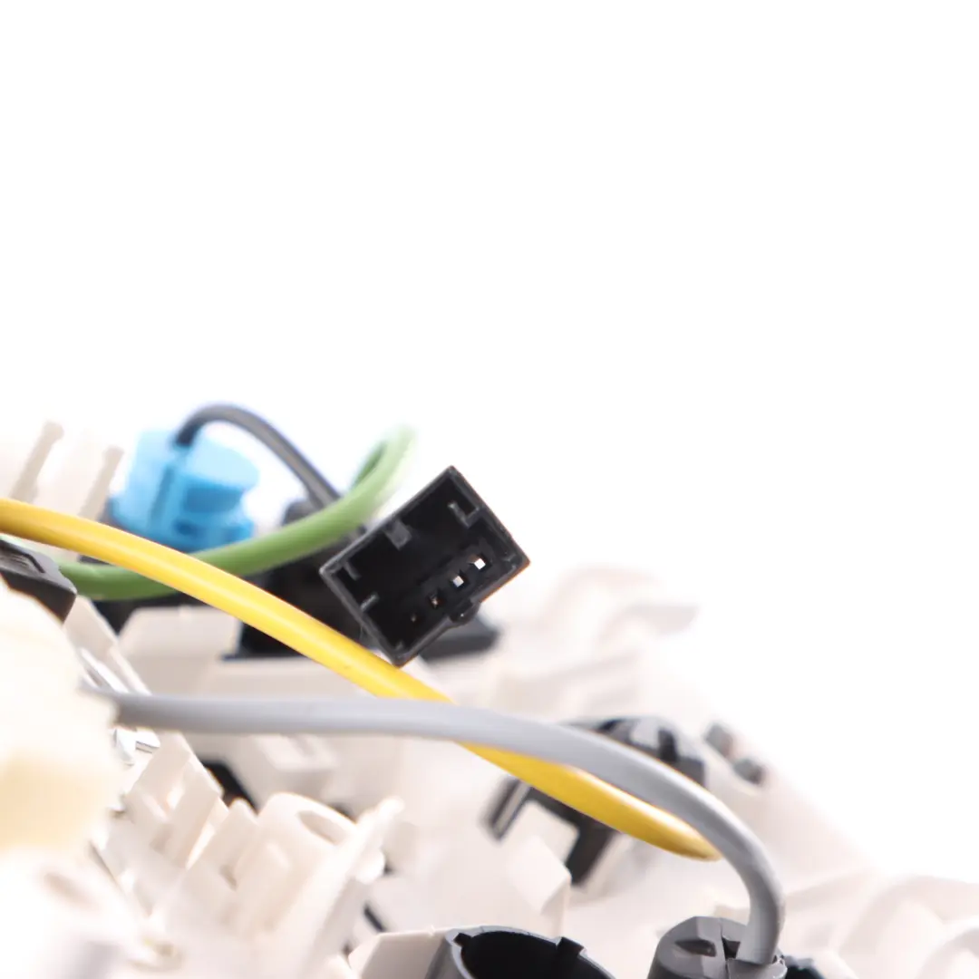 Luz Interior Techo Faro Lectura Gris para Audi A3 8V con número de pieza 8V0947135E Audi A3 8V Luz Interior Techo Faro Lectura Gris - SKU 8V0947135E - Número de pieza 8V0947135E