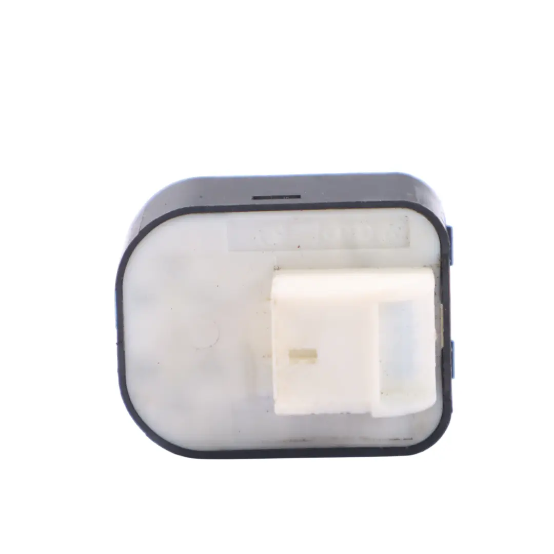 Przełącznik Przycisk Regulacji Sterowania Lusterek do Audi A3 8V o numerze 8V0959565M Audi A3 8V Przełącznik Przycisk Regulacji Sterowania Lusterek - SKU 8V0959565M - Numer Części 8V0959565M