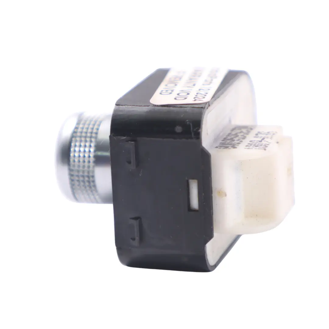 Przełącznik Przycisk Regulacji Sterowania Lusterek do Audi A3 8V o numerze 8V0959565M Audi A3 8V Przełącznik Przycisk Regulacji Sterowania Lusterek - SKU 8V0959565M - Numer Części 8V0959565M