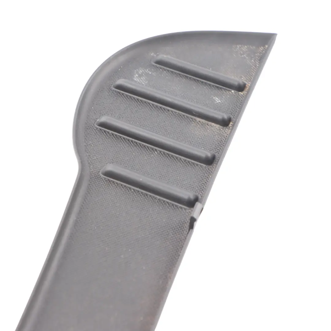 Audi A3 8V Insert Carte Porte Avant Gauche Tapis Caoutchouc Panneau - SKU 8V3868133 - Numéro de pièce 8V3868133