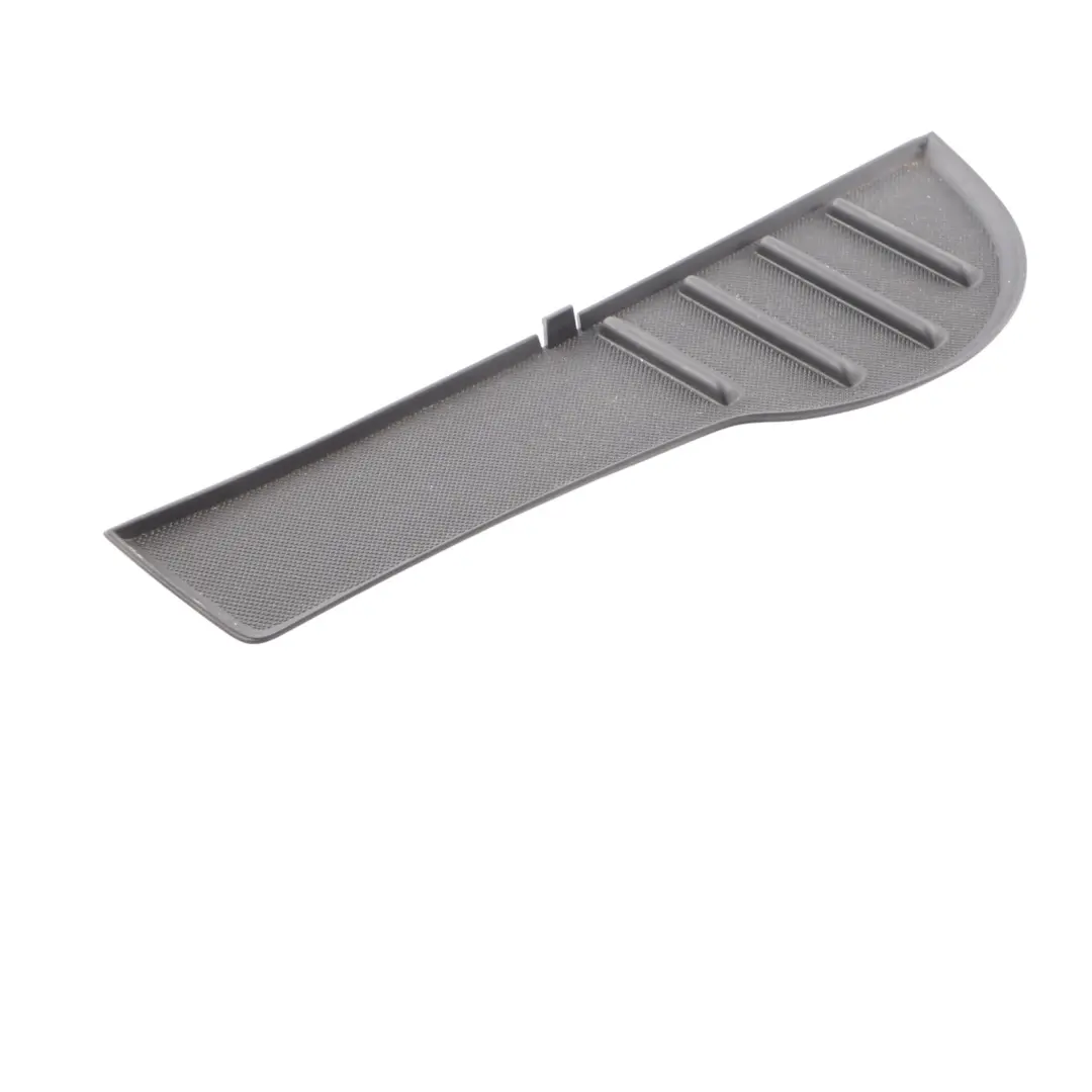 Scheda Porta Anteriore Inserto Destro Tappetino Vassoio per Audi A3 8V con numero di parte 8V3868134 Audi A3 8V Scheda Porta Anteriore Inserto Destro Tappetino Vassoio - SKU 8V3868134 - Numero di parte 8V3868134