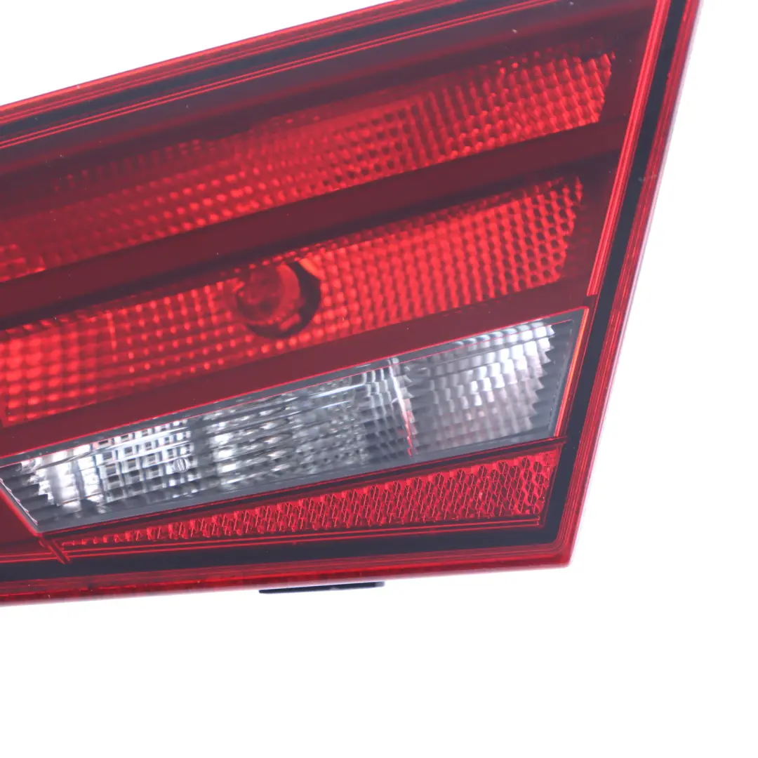 Hintere Heck Klappe Luke Innere Lampe Licht Rechts für Audi A3 8V mit Teilenummer 8V3945094 Audi A3 8V Hintere Heck Klappe Luke Innere Lampe Licht Rechts - SKU 8V3945094 - Teilenummer 8V3945094