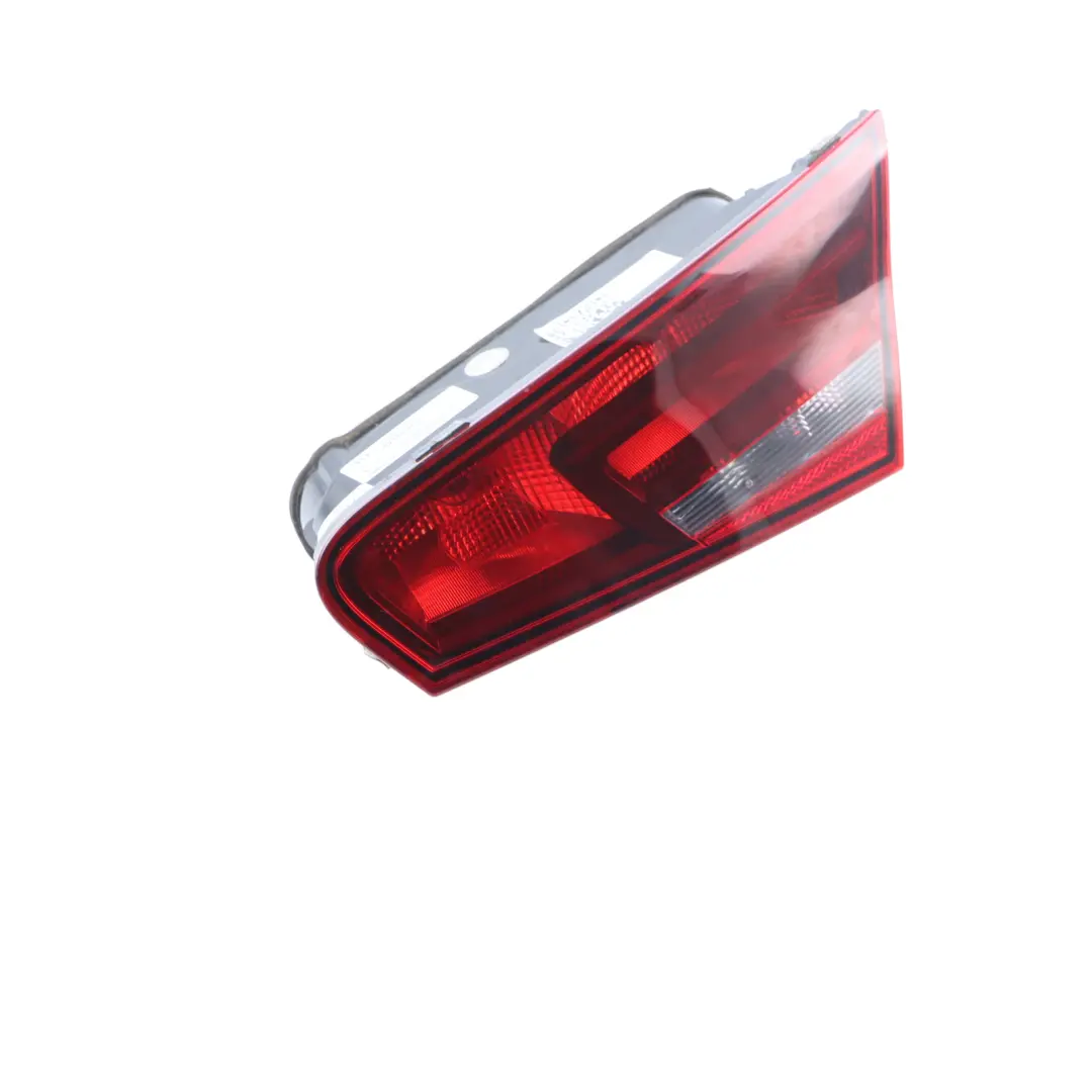 Hintere Heckklappe Luke Innere Lampe Licht Rechts Audi A3 8V - SKU 8V3945094 - Teilenummer 8V3945094