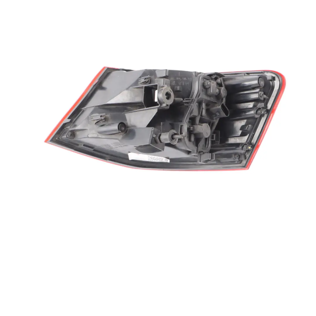 Lampa Bagażnika Lewy Tył do Audi A3 8V o numerze 8V3945095C Audi A3 8V Lampa Bagażnika Lewy Tył - SKU 8V3945095C - Numer Części 8V3945095C