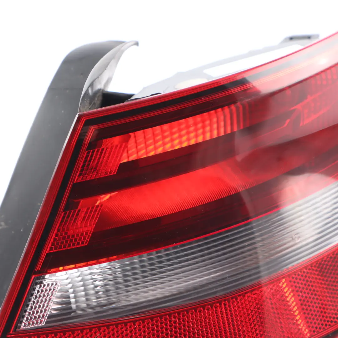 Rücklicht Hinten Rechts Äußere Lampe Kofferraumleuchte für Audi A3 8V mit Teilenummer 8V3945096C Audi A3 8V Rücklicht Hinten Rechts Äußere Lampe Kofferraumleuchte - SKU 8V3945096C - Teilenummer 8V3945096C