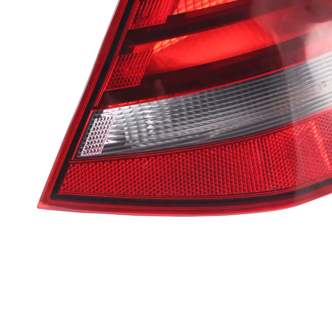 Fanale Posteriore Destro Lampada Esterna Boot Light per Audi A3 8V con numero di parte 8V3945096C Audi A3 8V Fanale Posteriore Destro Lampada Esterna Boot Light - SKU 8V3945096C - Numero di parte 8V3945096C