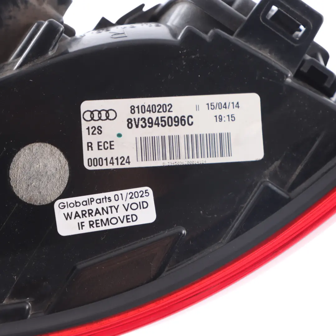 Luz Trasera Trasera Derecha Lámpara Exterior Bota Luz para Audi A3 8V con número de pieza 8V3945096C Audi A3 8V Luz Trasera Trasera Derecha Lámpara Exterior Bota Luz - SKU 8V3945096C - Número de pieza 8V3945096C