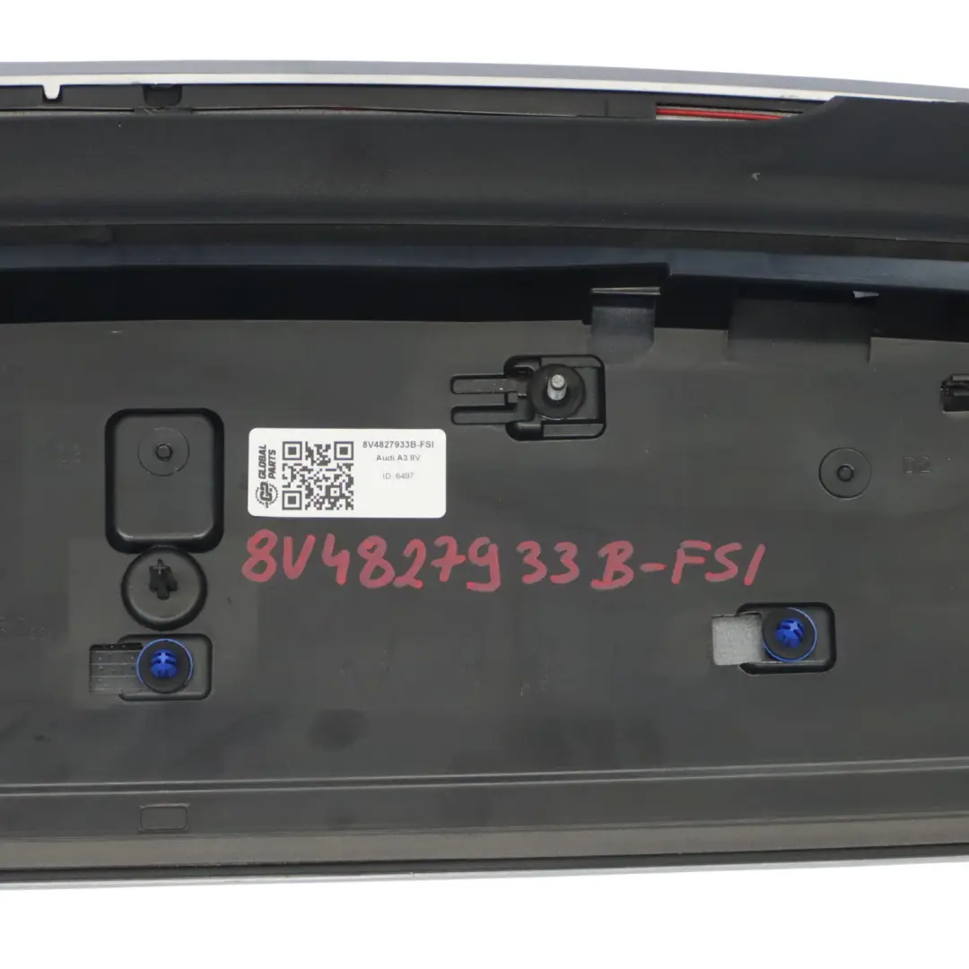 Audi A3 8V Sportback 5Dr Spoiler arrière garniture couvercle coffre argenté Z7G - SKU 8V4827933B-FSI - Numéro de pièce 8V4827933B
