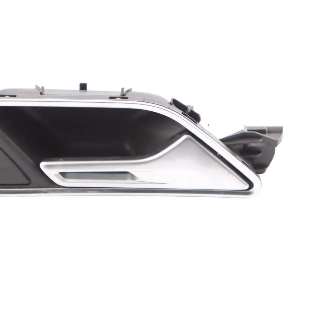 Puerta Trasera Interior Asidero Liberación Derecha para Audi A3 8V con número de pieza 8V4839020B Audi A3 8V Puerta Trasera Interior Asidero Liberación Derecha - SKU 8V4839020B - Número de pieza 8V4839020B