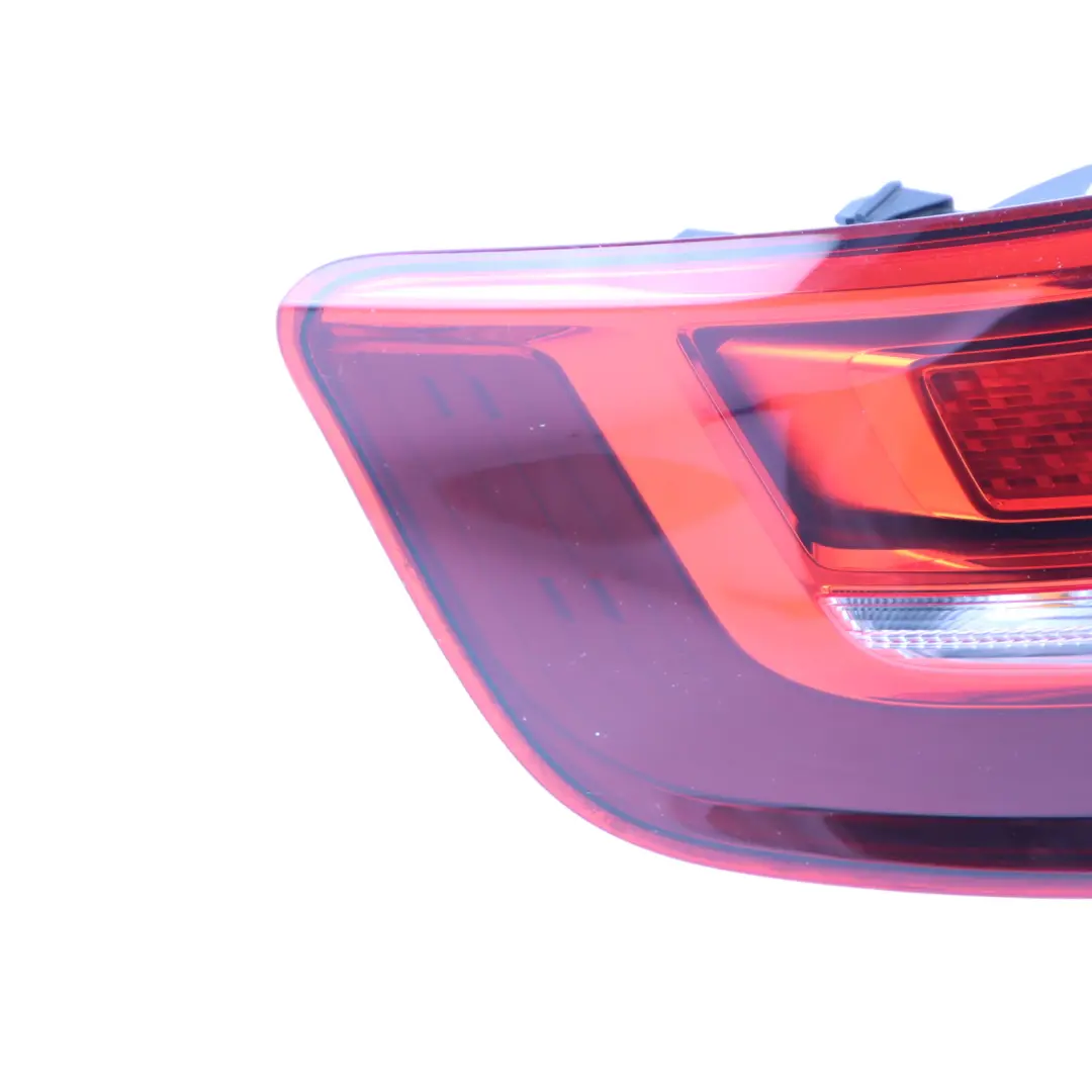 Sportback Lampa Tylna Lewa Błotnika do Audi A3 8V o numerze 8V4945069 Audi A3 8V Sportback Lampa Tylna Lewa Błotnika - SKU 8V4945069 - Numer Części 8V4945069