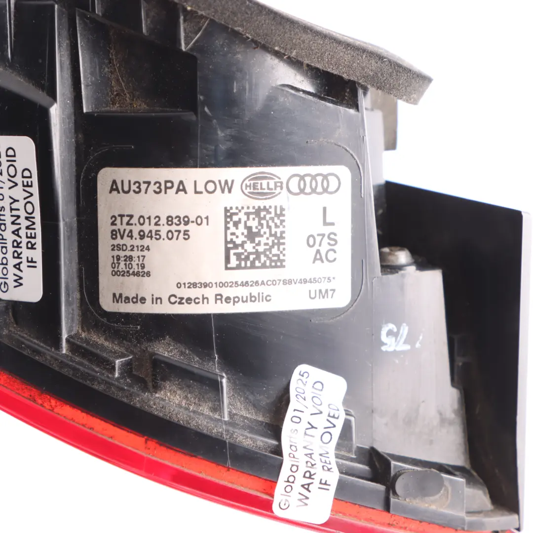 Sportback Rückleuchte Kofferraumdeckel Links Rückleuchte für Audi A3 8V mit Teilenummer 8V4945075 Audi A3 8V Sportback Rückleuchte Kofferraumdeckel Links Rückleuchte - SKU 8V4945075 - Teilenummer 8V4945075