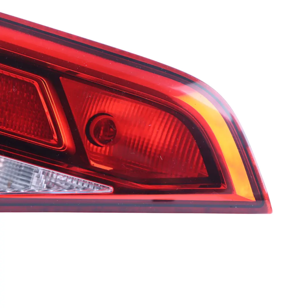 Sportback Rückleuchte Kofferraumdeckel Links Rückleuchte für Audi A3 8V mit Teilenummer 8V4945075 Audi A3 8V Sportback Rückleuchte Kofferraumdeckel Links Rückleuchte - SKU 8V4945075 - Teilenummer 8V4945075