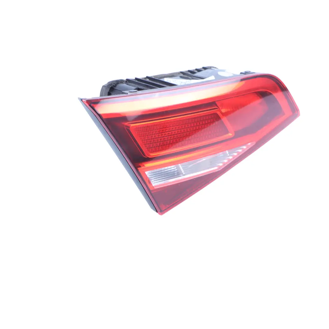 Sportback Rückleuchte Kofferraumdeckel Links Rückleuchte für Audi A3 8V mit Teilenummer 8V4945075 Audi A3 8V Sportback Rückleuchte Kofferraumdeckel Links Rückleuchte - SKU 8V4945075 - Teilenummer 8V4945075
