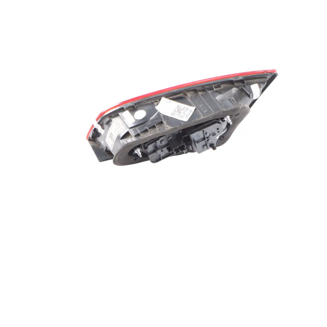 Sportback Fanale posteriore Coperchio bagagliaio sinistro per Audi A3 8V con numero di parte 8V4945075 Audi A3 8V Sportback Fanale posteriore Coperchio bagagliaio sinistro - SKU 8V4945075 - Numero di parte 8V4945075