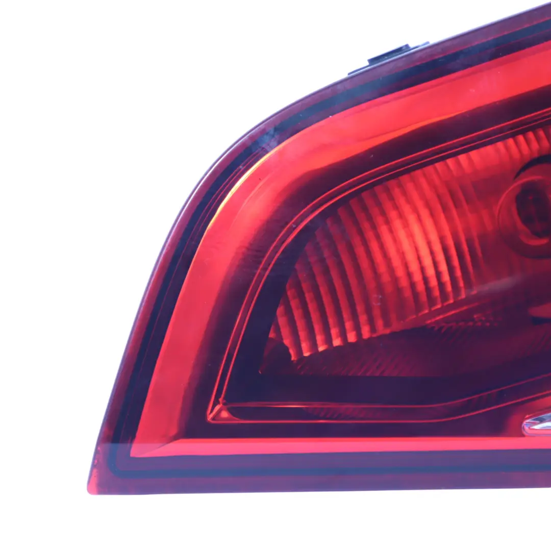Audi A3 8V Sportback Tapa del maletero del piloto trasero derecho - SKU 8V4945076 - Número de pieza 8V4945076