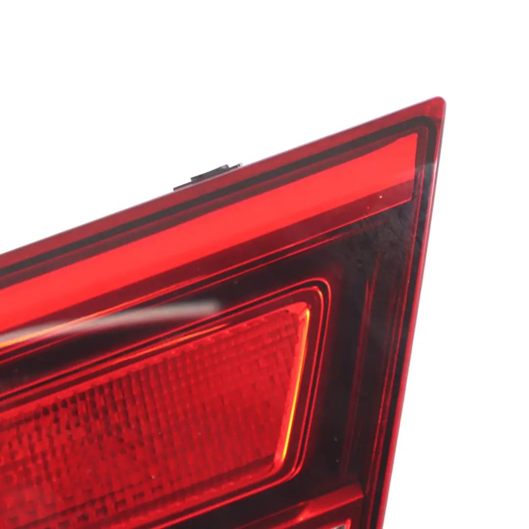 Sportback Rückleuchte Kofferraumdeckel Rechts Innen für Audi A3 8V mit Teilenummer 8V4945076 Audi A3 8V Sportback Rückleuchte Kofferraumdeckel Rechts Innen - SKU 8V4945076 - Teilenummer 8V4945076