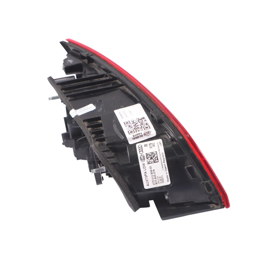 Audi A3 8V Sportback Tapa del maletero del piloto trasero derecho - SKU 8V4945076 - Número de pieza 8V4945076