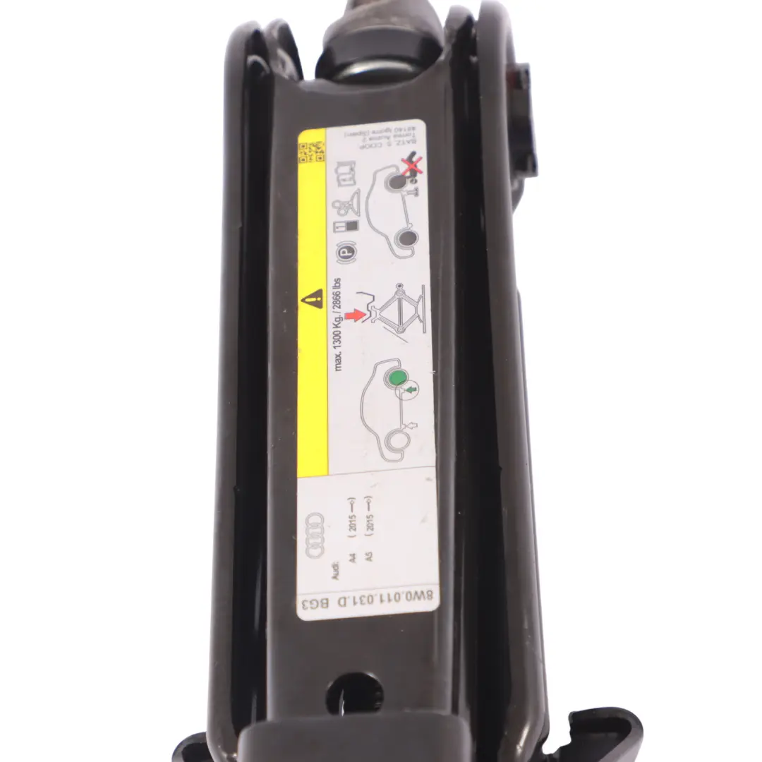 sollevamento Jack auto strumento emergenza ruota ascensore per Audi A4 B9 con numero di parte 8W0011031D Audi A4 B9 sollevamento Jack auto strumento emergenza ruota ascensore - SKU 8W0011031D - Numero di parte 8W0011031D