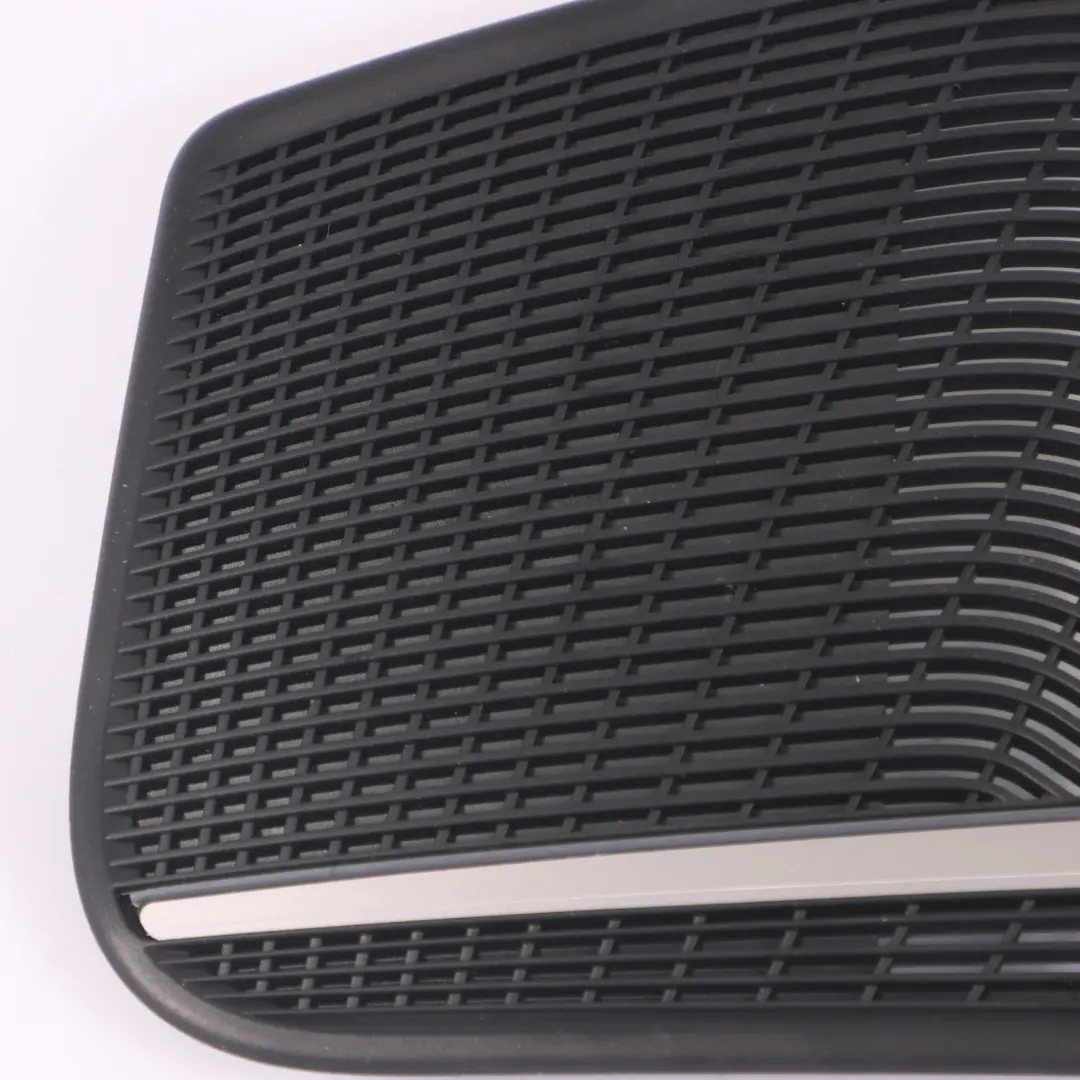Lautsprecherabdeckung vorne rechts Türkartenverkleidung Bang&Olufsen für Audi A4 B9 mit Teilenummer 8W0035144B Audi A4 B9 Lautsprecherabdeckung vorne rechts Türkartenverkleidung Bang&Olufsen - SKU 8W0035144B - Teilenummer 8W0035144B